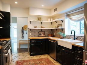 3431 Lambeth Street, Los Angeles CA 90027
