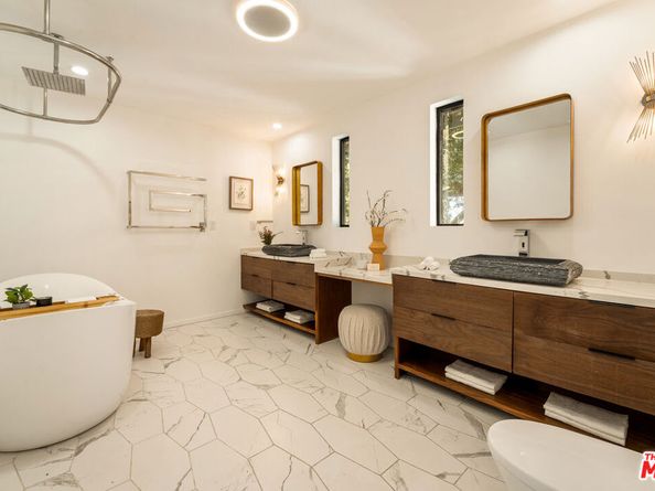 11587 Sunshine Terrace, Studio City CA 91604