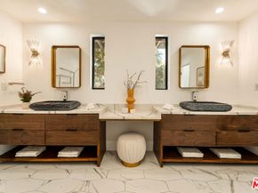 11587 Sunshine Terrace, Studio City CA 91604