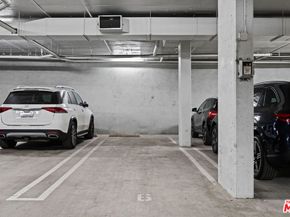 1411 N Detroit Street PH402, Los Angeles CA 90046
