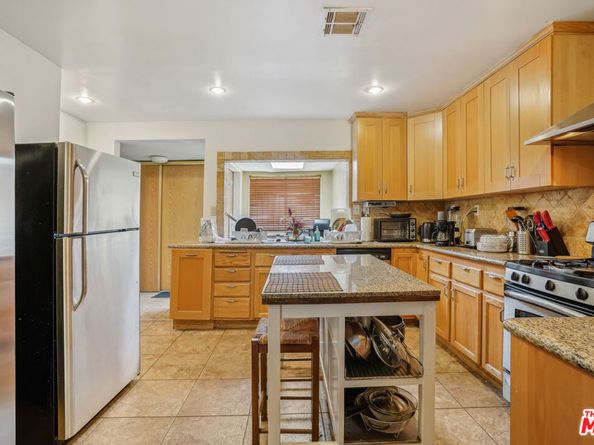 1158 N Kenmore Avenue, Los Angeles CA 90029