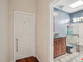 1158 N Kenmore Avenue, Los Angeles CA 90029