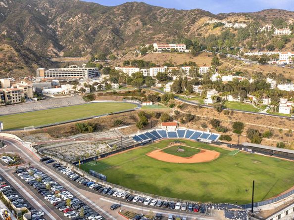 3516 Malibu Country Drive, Malibu CA 90265