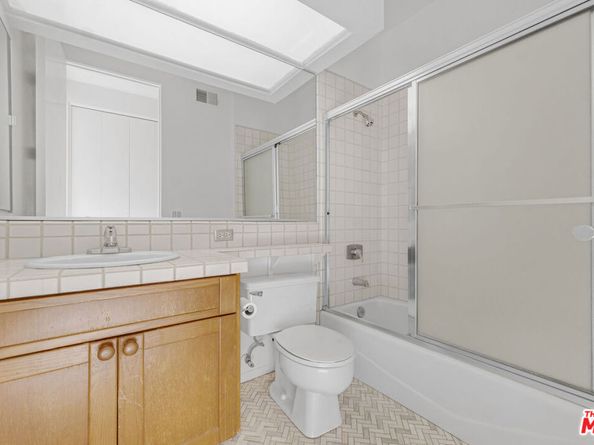 3516 Malibu Country Drive, Malibu CA 90265