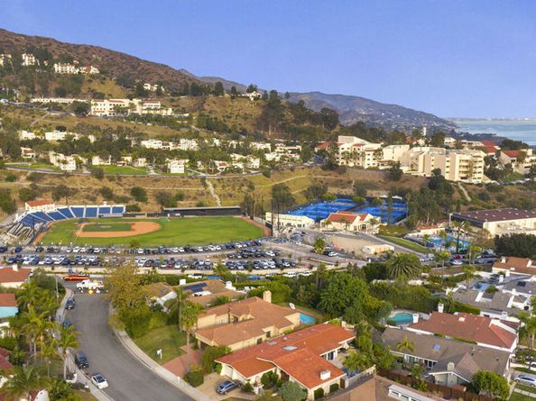 3516 Malibu Country Drive, Malibu CA 90265