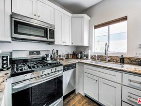 1943 19th Street, Santa Monica CA 90404
