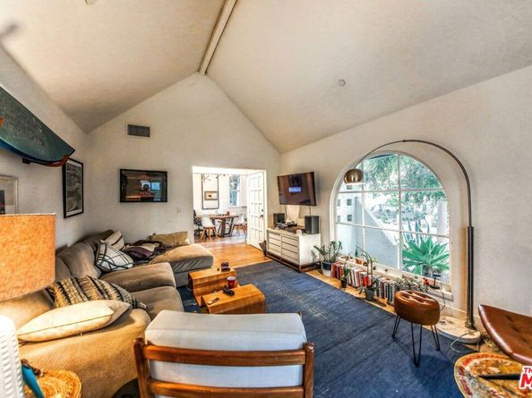 1943 19th Street, Santa Monica CA 90404