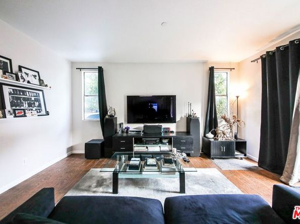 1943 19th Street, Santa Monica CA 90404