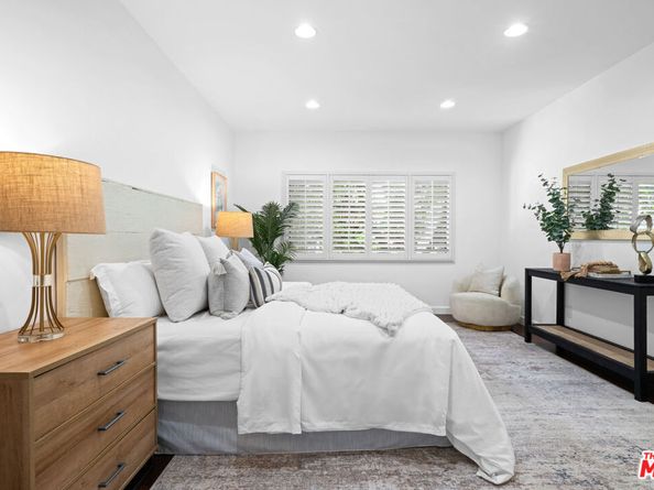 11928 Kiowa Avenue 109, Los Angeles CA 90049