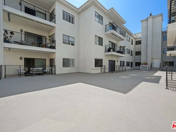 11928 Kiowa Avenue 109, Los Angeles CA 90049