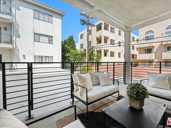 11928 Kiowa Avenue 109, Los Angeles CA 90049