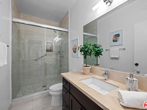 11928 Kiowa Avenue 109, Los Angeles CA 90049