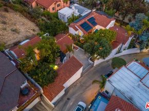 7825 Hillside Avenue, Los Angeles CA 90046