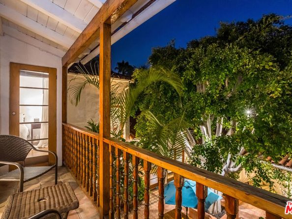 7825 Hillside Avenue, Los Angeles CA 90046