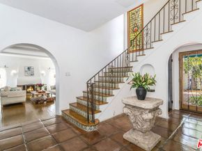 7825 Hillside Avenue, Los Angeles CA 90046