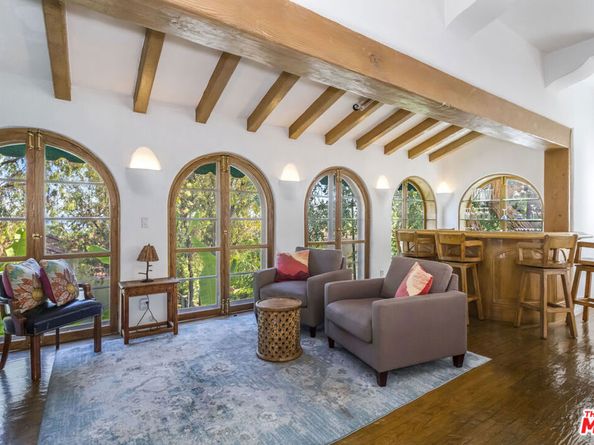 7825 Hillside Avenue, Los Angeles CA 90046