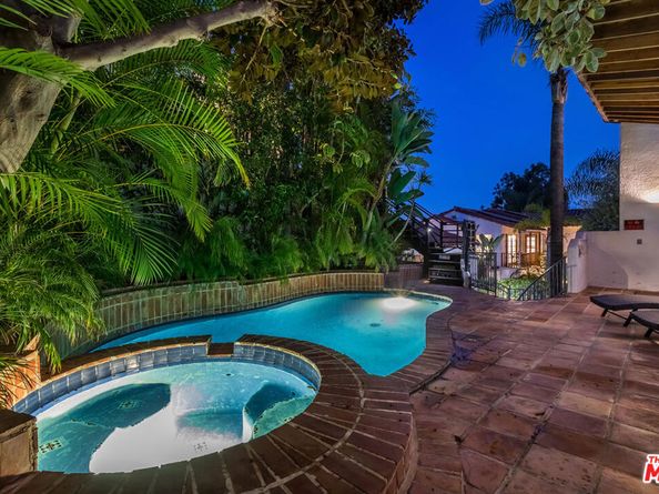 7825 Hillside Avenue, Los Angeles CA 90046