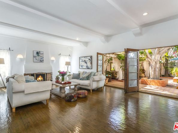 7825 Hillside Avenue, Los Angeles CA 90046