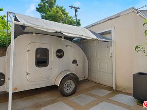 4009 3rd Avenue, Los Angeles CA 90008
