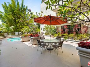 851 N Kings Road 102, West Hollywood CA 90069