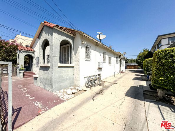 631 E 47th Street, Los Angeles CA 90011