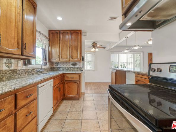 4702 Ocana Avenue, Lakewood CA 90713