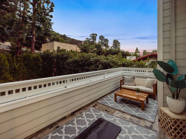 1836 Laurel Canyon Boulevard, Los Angeles CA 90046