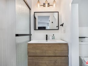 1438 W 30th Street, Los Angeles CA 90007