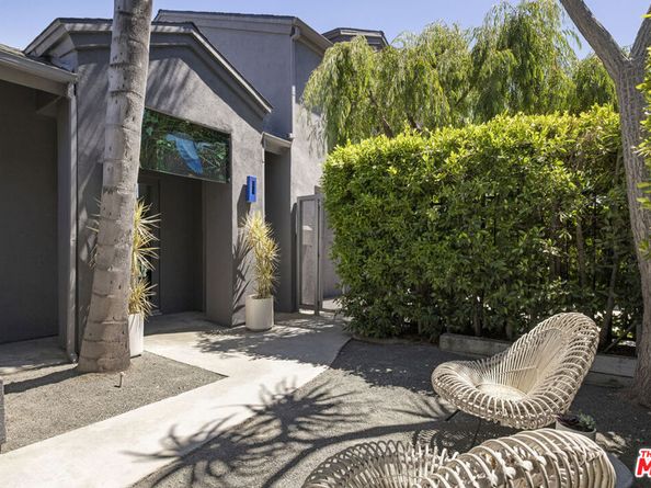 2264 Moreno Drive, Los Angeles CA 90039