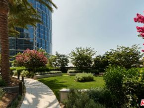 211 W Elm Court 39A, Los Angeles CA 90067