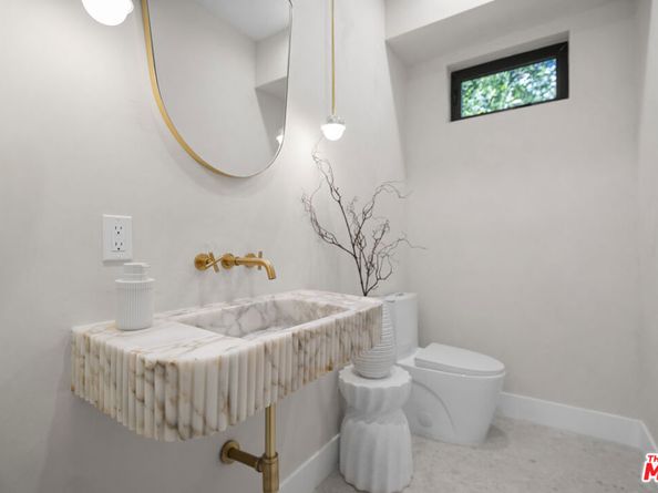 812 W Avenue 37, Los Angeles CA 90065