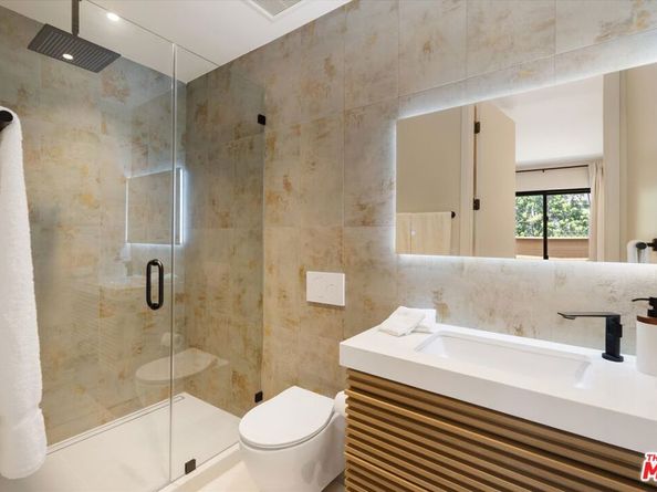 100 S La Jolla Avenue, Los Angeles CA 90048