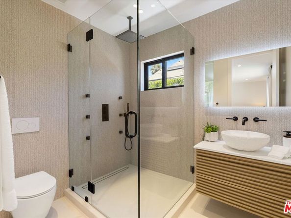 100 S La Jolla Avenue, Los Angeles CA 90048