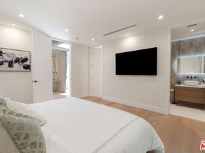 100 S La Jolla Avenue, Los Angeles CA 90048