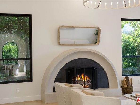 100 S La Jolla Avenue, Los Angeles CA 90048