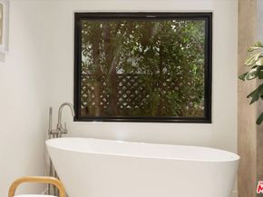 100 S La Jolla Avenue, Los Angeles CA 90048