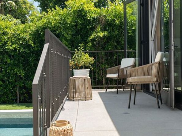 100 S La Jolla Avenue, Los Angeles CA 90048