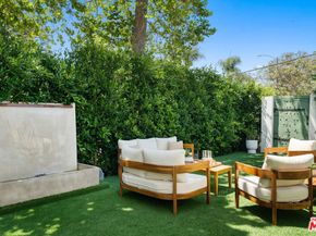 100 S La Jolla Avenue, Los Angeles CA 90048