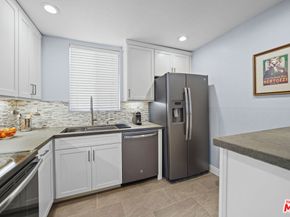 8530 Holloway Drive 215, West Hollywood CA 90069