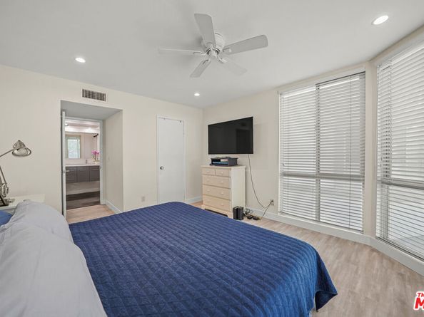 8530 Holloway Drive 215, West Hollywood CA 90069