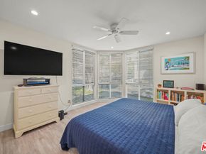 8530 Holloway Drive 215, West Hollywood CA 90069