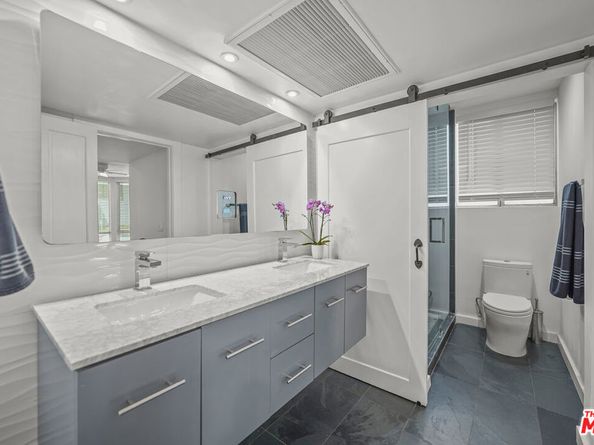 8530 Holloway Drive 215, West Hollywood CA 90069
