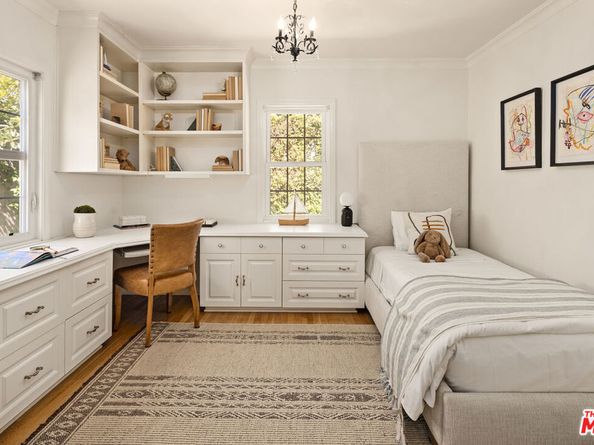 11345 Denair Street, Los Angeles CA 90049