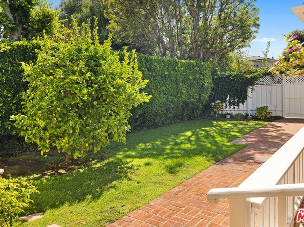 11345 Denair Street, Los Angeles CA 90049