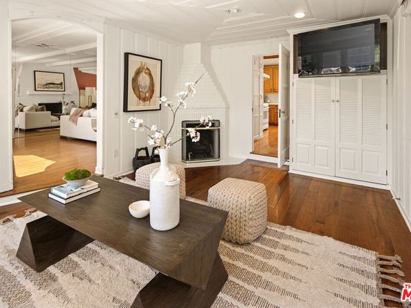 11345 Denair Street, Los Angeles CA 90049