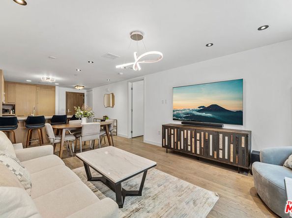 1755 Ocean Avenue 203, Santa Monica CA 91401