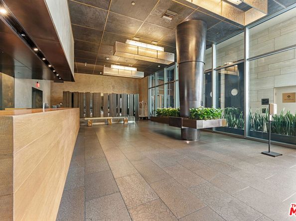 1755 Ocean Avenue 203, Santa Monica CA 91401