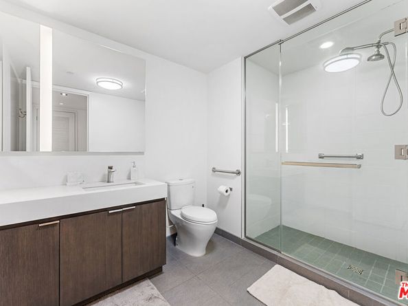1755 Ocean Avenue 203, Santa Monica CA 91401