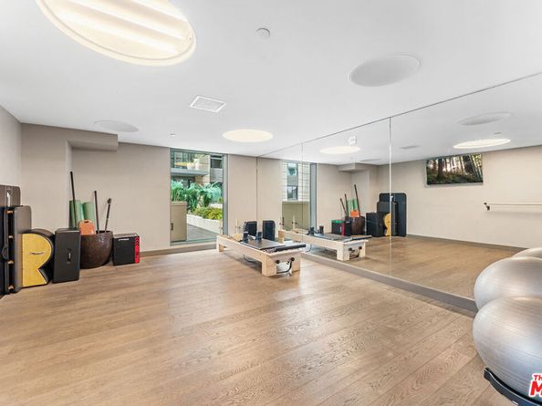 1755 Ocean Avenue 203, Santa Monica CA 91401