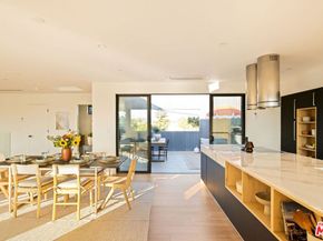 1900 Penmar Avenue, Venice CA 90291